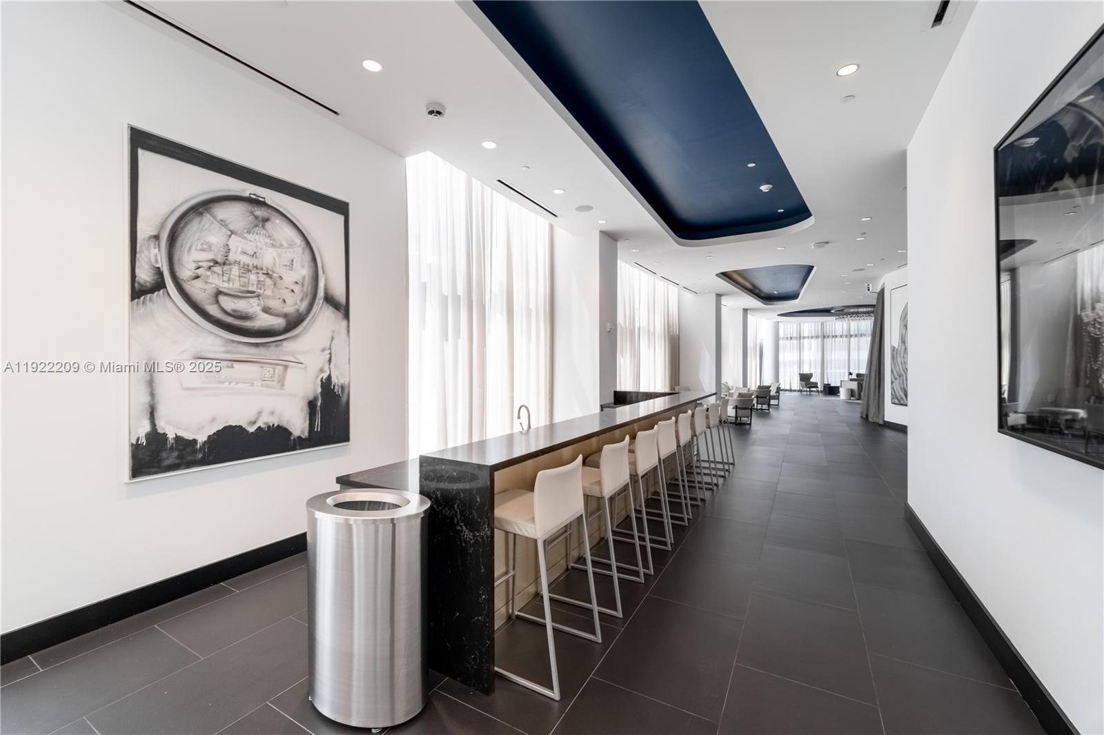 851 NE 1st Ave #3911 Miami, FL 33132