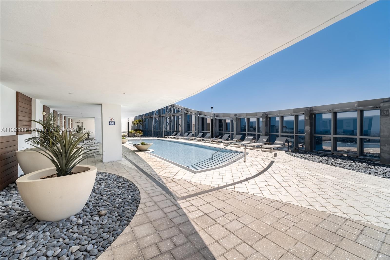 851 NE 1st Ave #3911 Miami, FL 33132