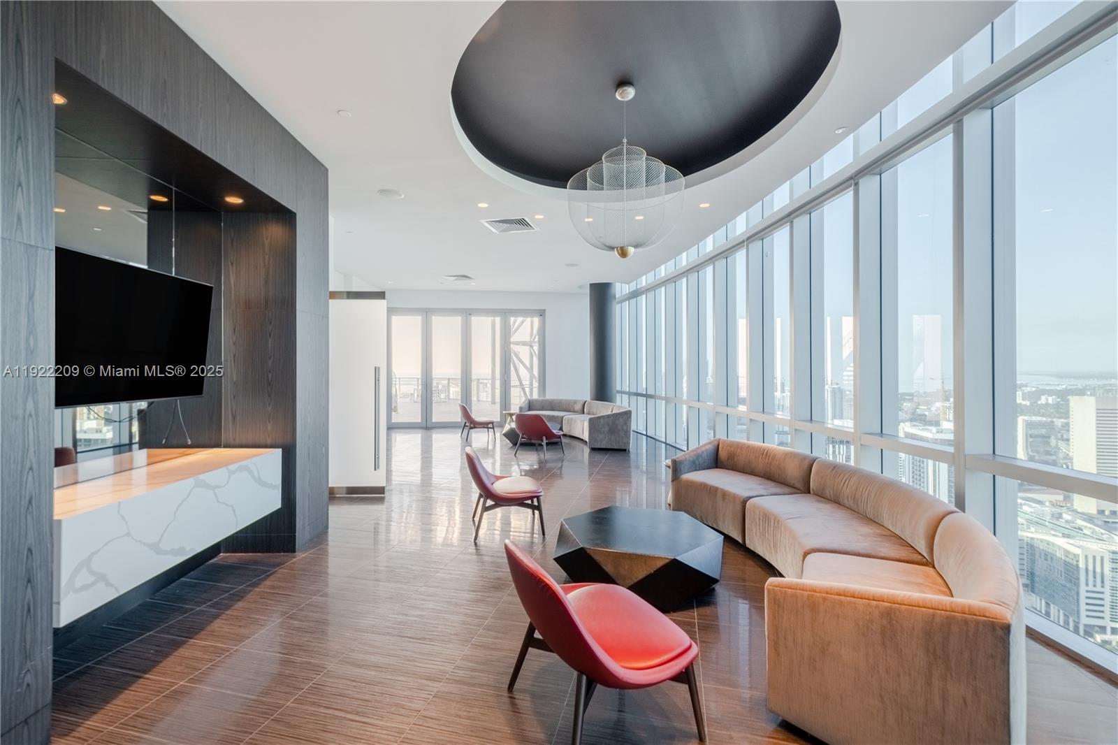 851 NE 1st Ave #3911 Miami, FL 33132