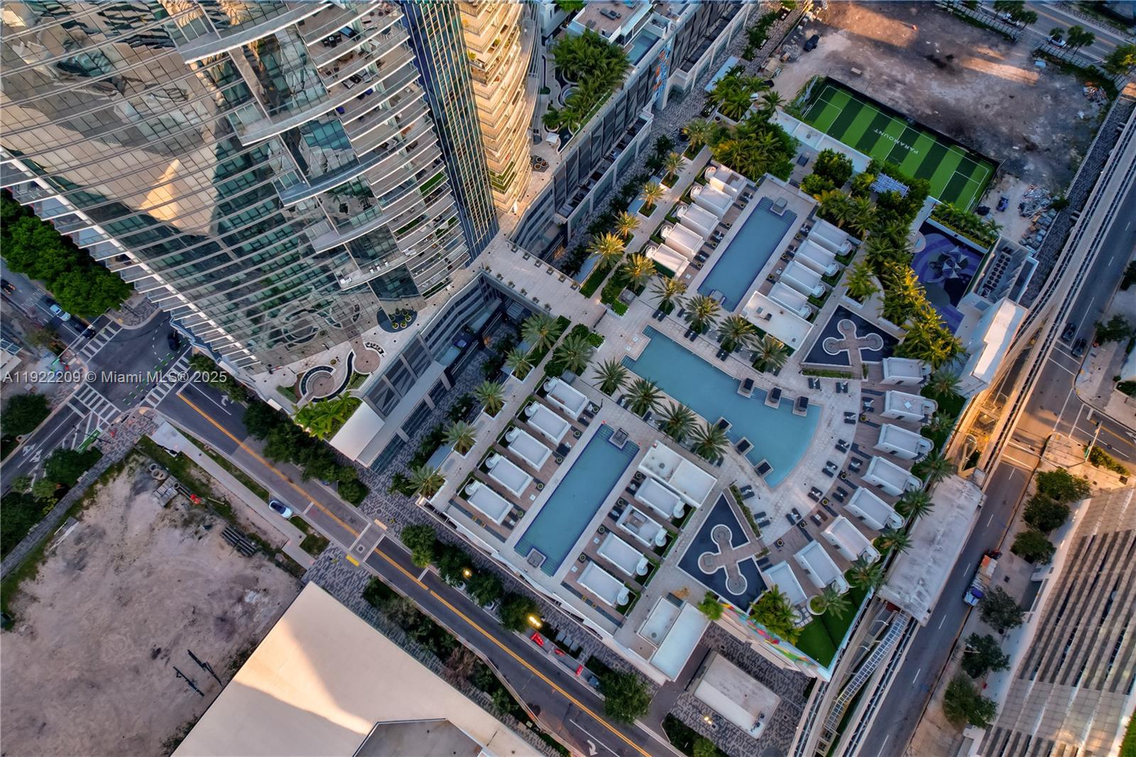 851 NE 1st Ave #3911 Miami, FL 33132