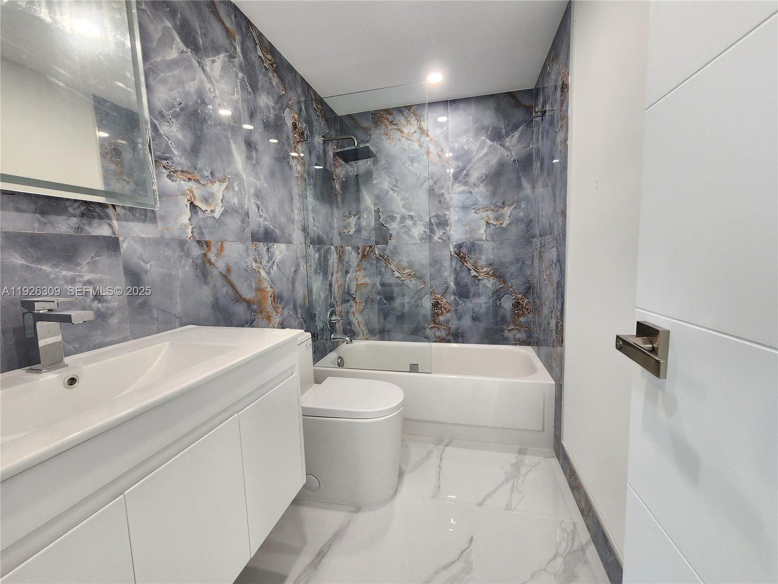 3505 S Ocean Dr #716 Hollywood, FL 33019