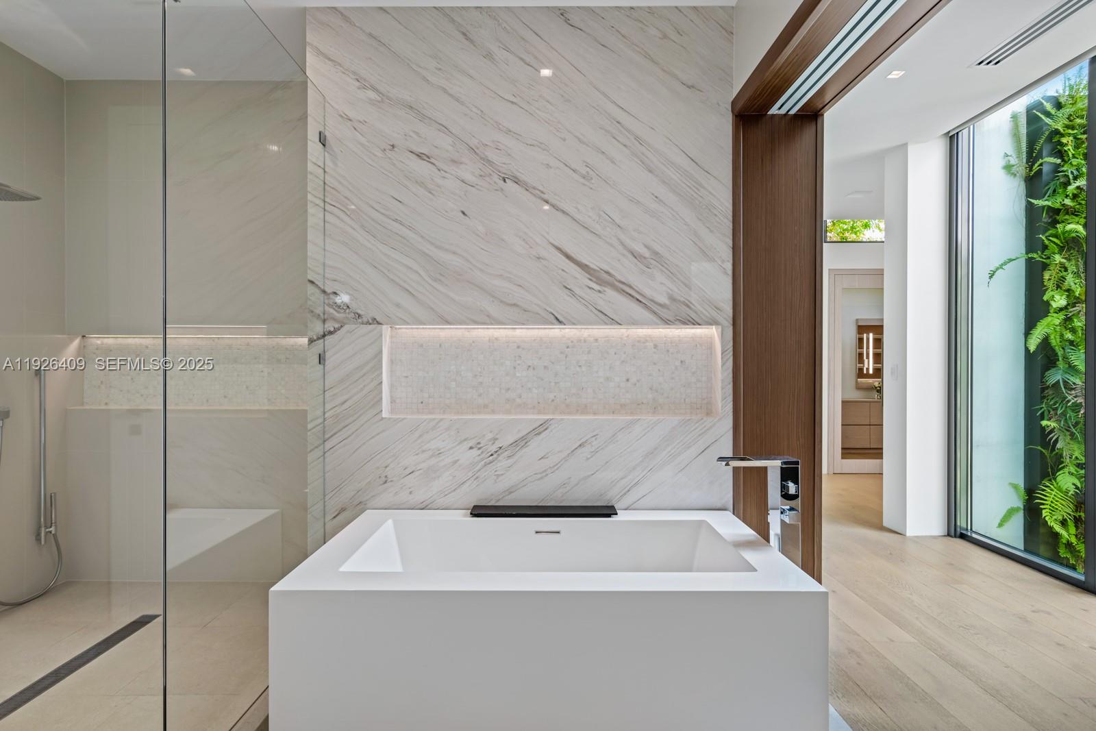 6480 Allison Rd Miami Beach, FL 33141