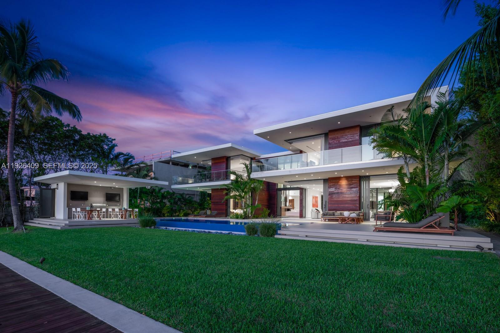 6480 Allison Rd Miami Beach, FL 33141