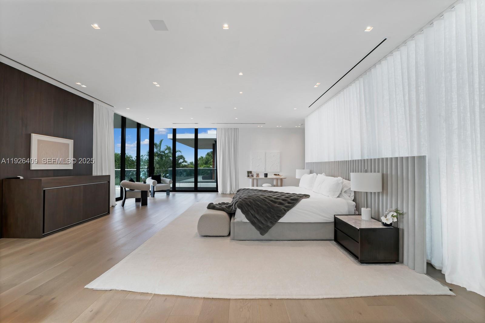 6480 Allison Rd Miami Beach, FL 33141