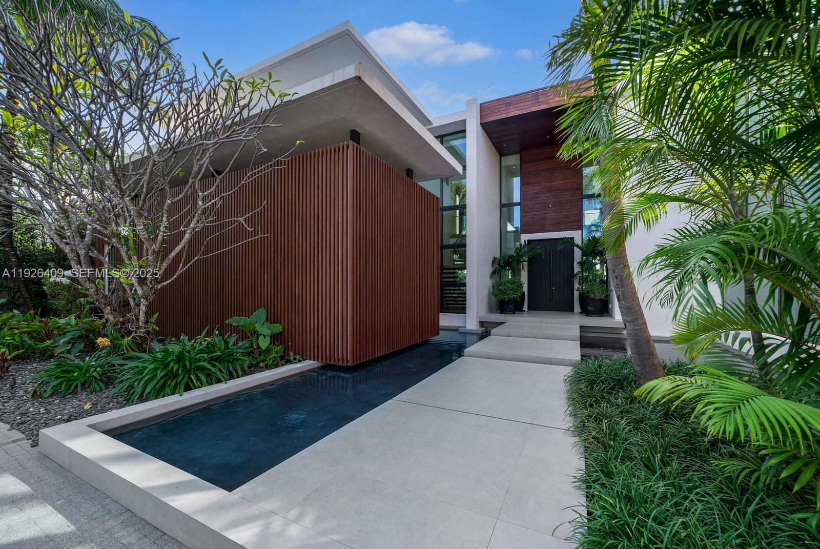 6480 Allison Rd Miami Beach, FL 33141