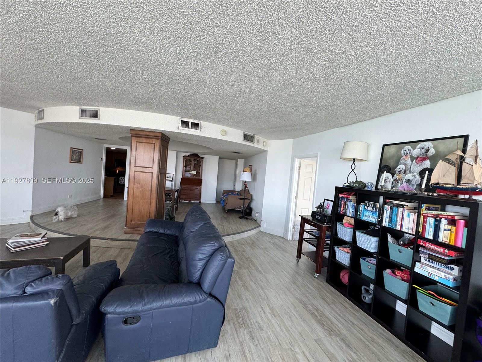 905 Brickell Bay Dr #1530 Miami, FL 33131