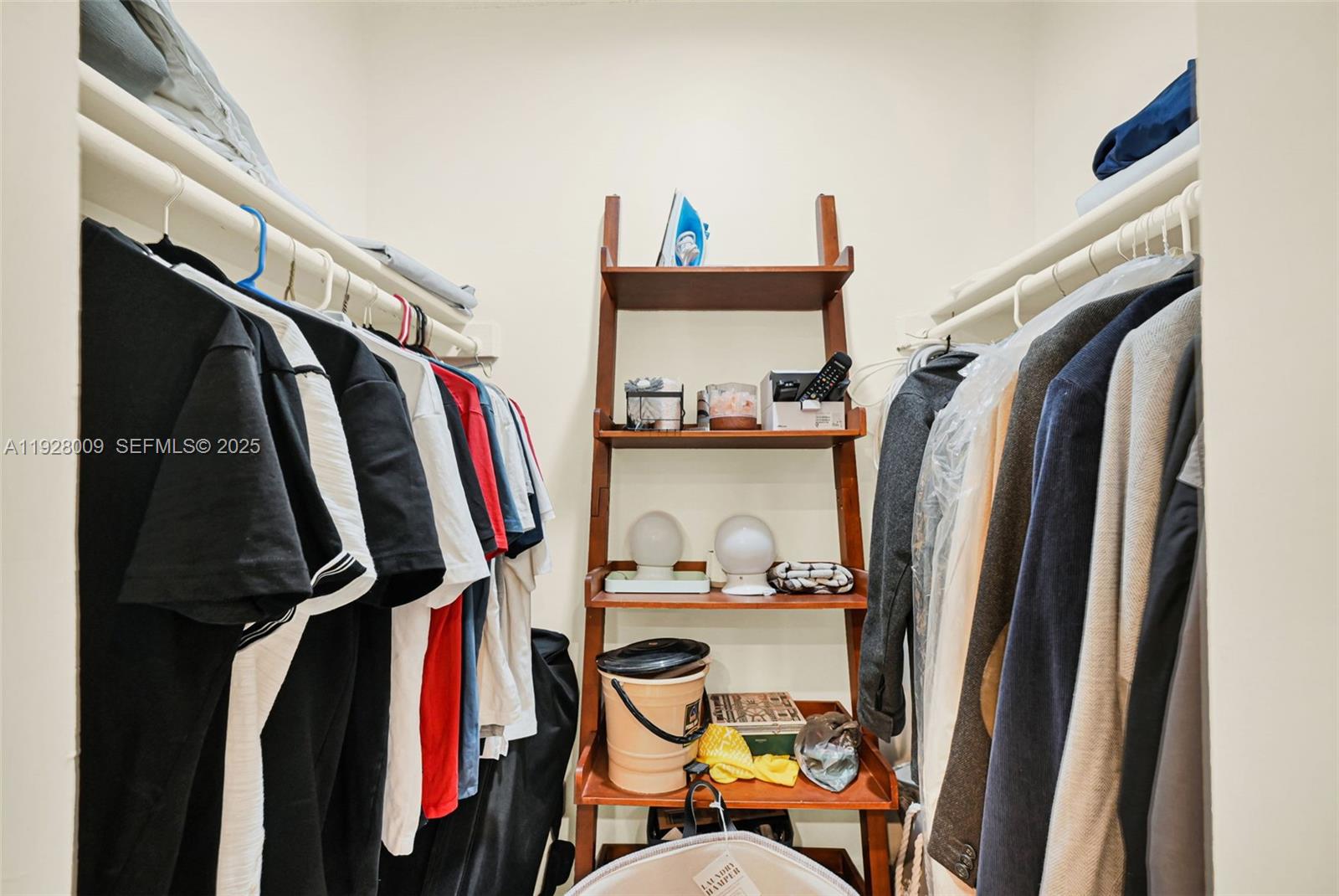 image Arlen House East42