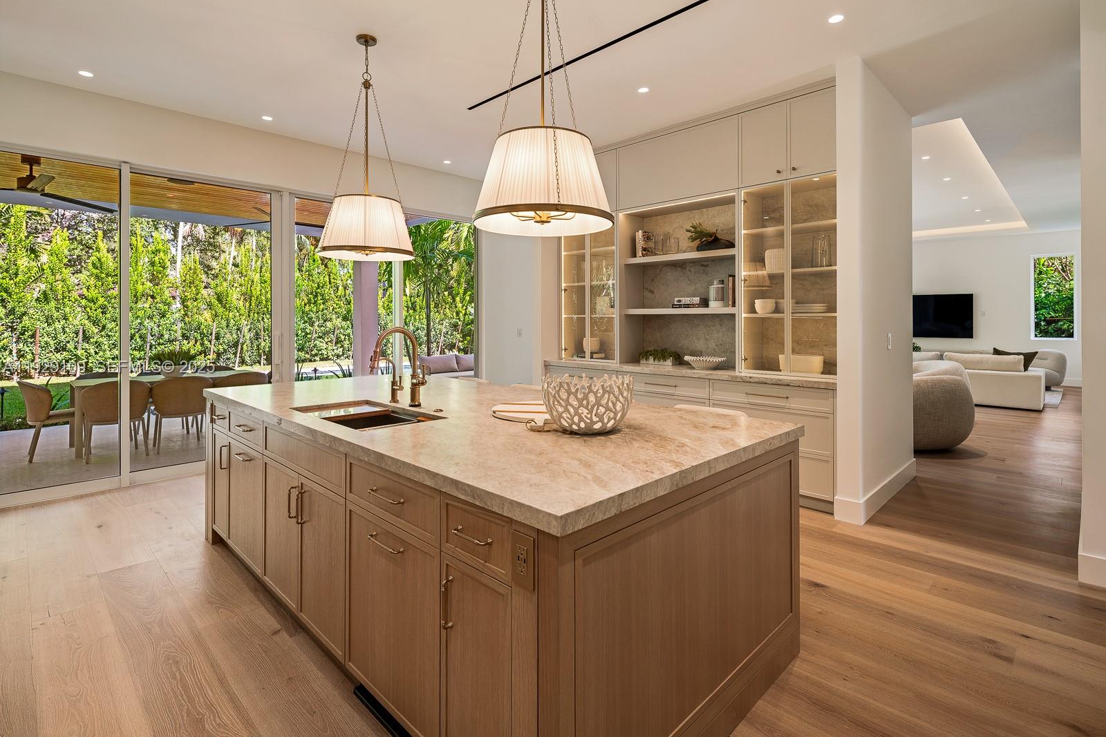 6021 SW 86th St South Miami, FL 33143