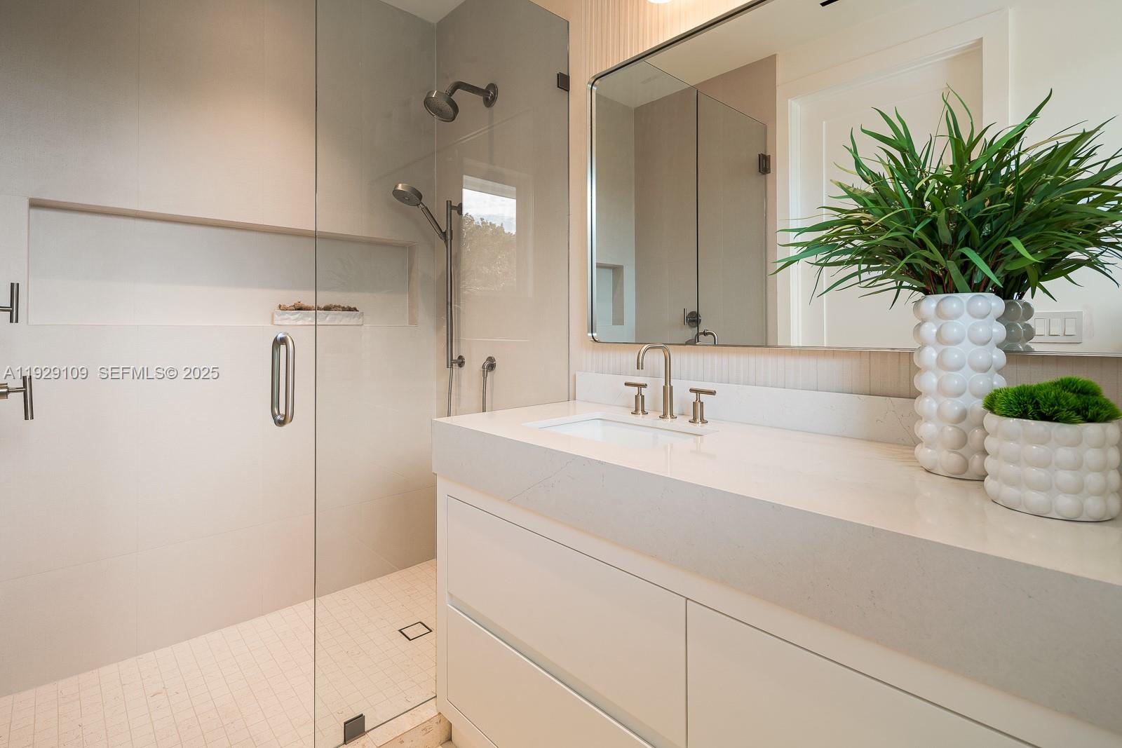 6021 SW 86th St South Miami, FL 33143