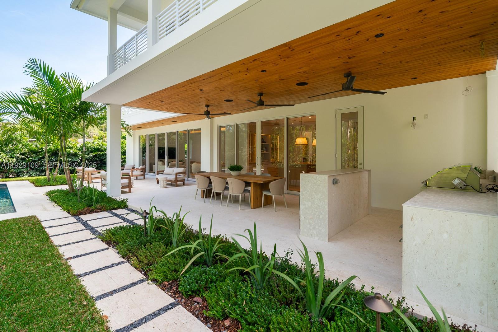 6021 SW 86th St South Miami, FL 33143