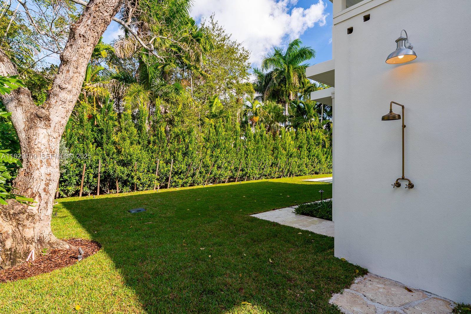 6021 SW 86th St South Miami, FL 33143