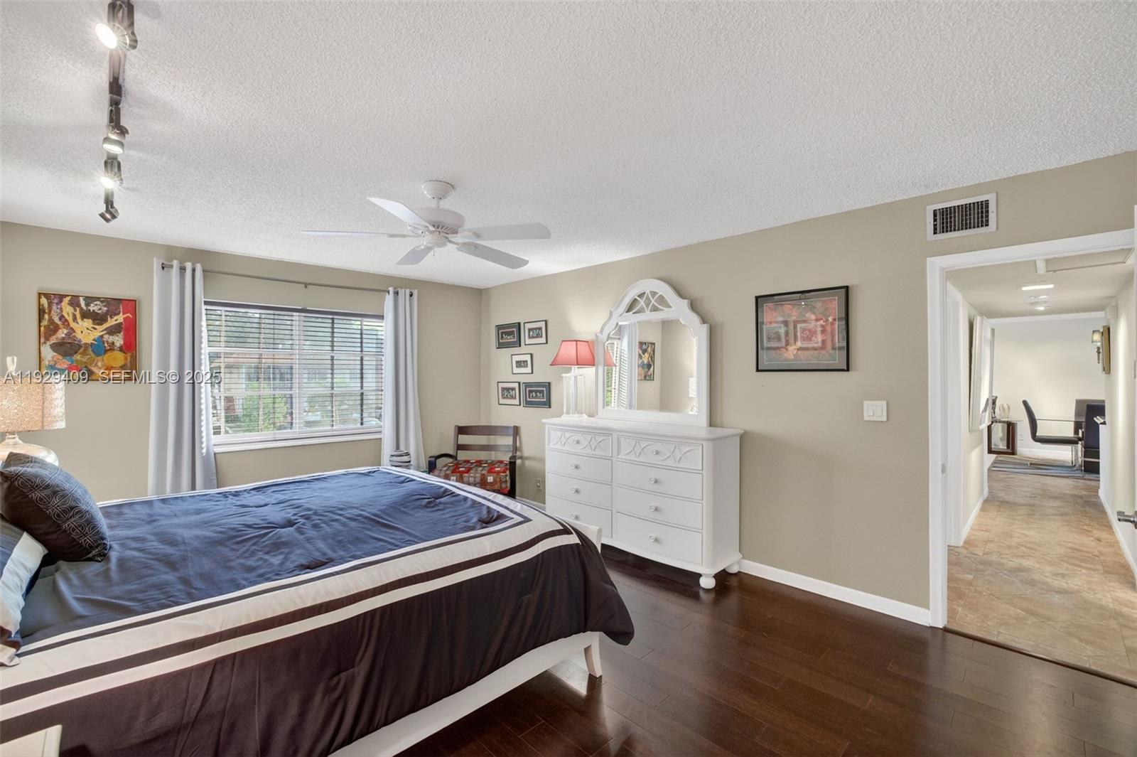 1930 NE 2nd Ave #206L Wilton Manors, FL 33305