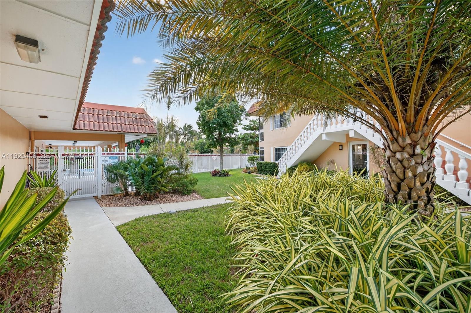 1930 NE 2nd Ave #206L Wilton Manors, FL 33305