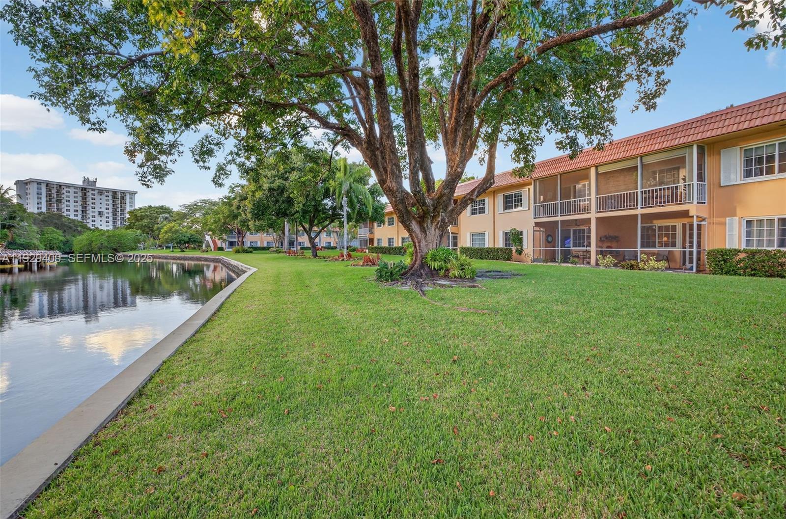 1930 NE 2nd Ave #206L Wilton Manors, FL 33305