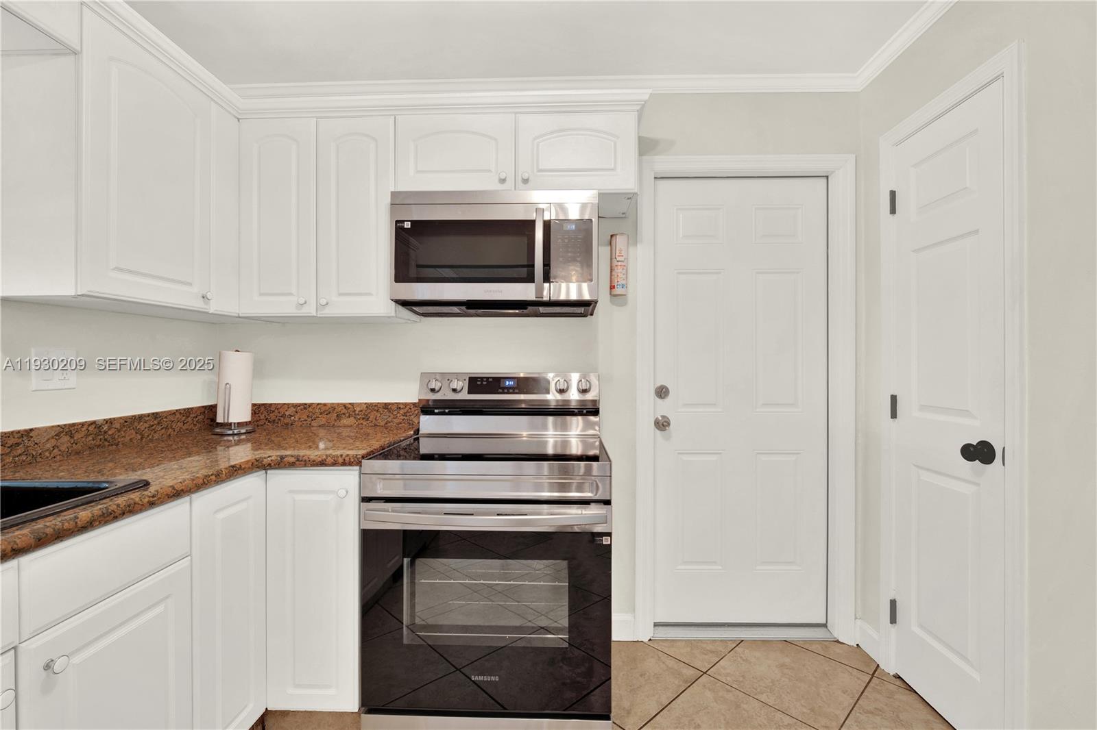 9312 SW 182nd St Palmetto Bay, FL 33157