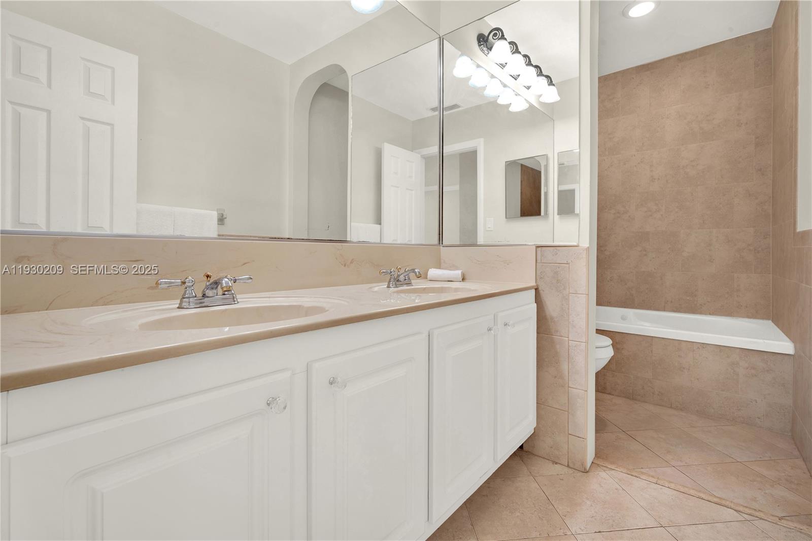 9312 SW 182nd St Palmetto Bay, FL 33157