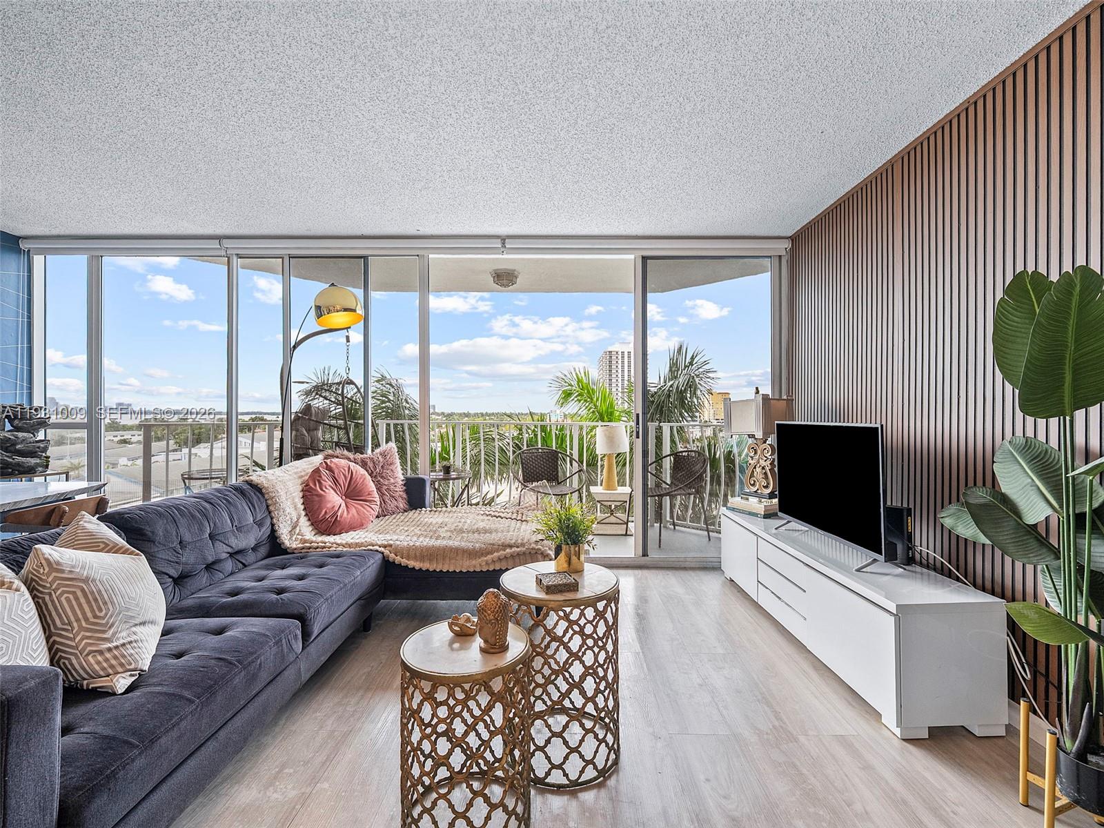 7601 E Treasure Dr #711 North Bay Village, FL 33141