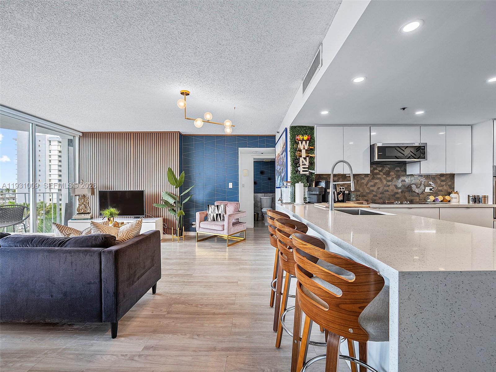 7601 E Treasure Dr #711 North Bay Village, FL 33141