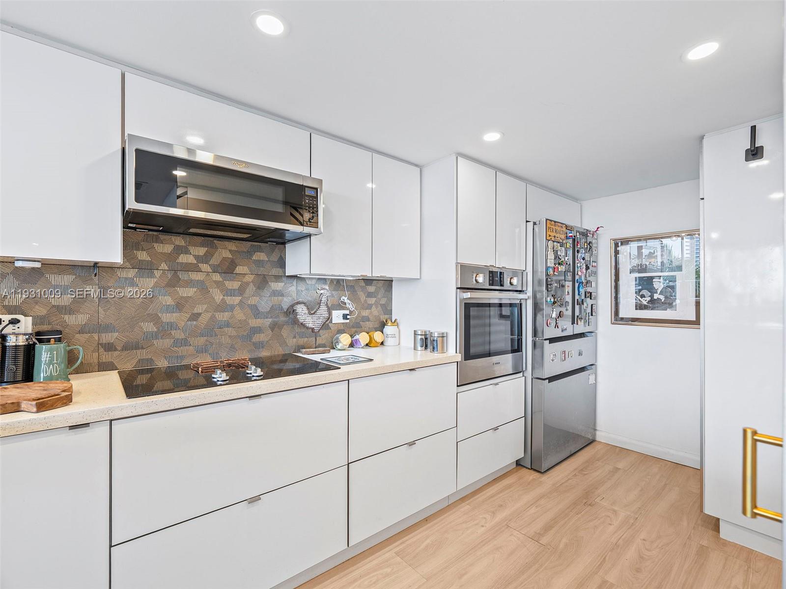 7601 E Treasure Dr #711 North Bay Village, FL 33141