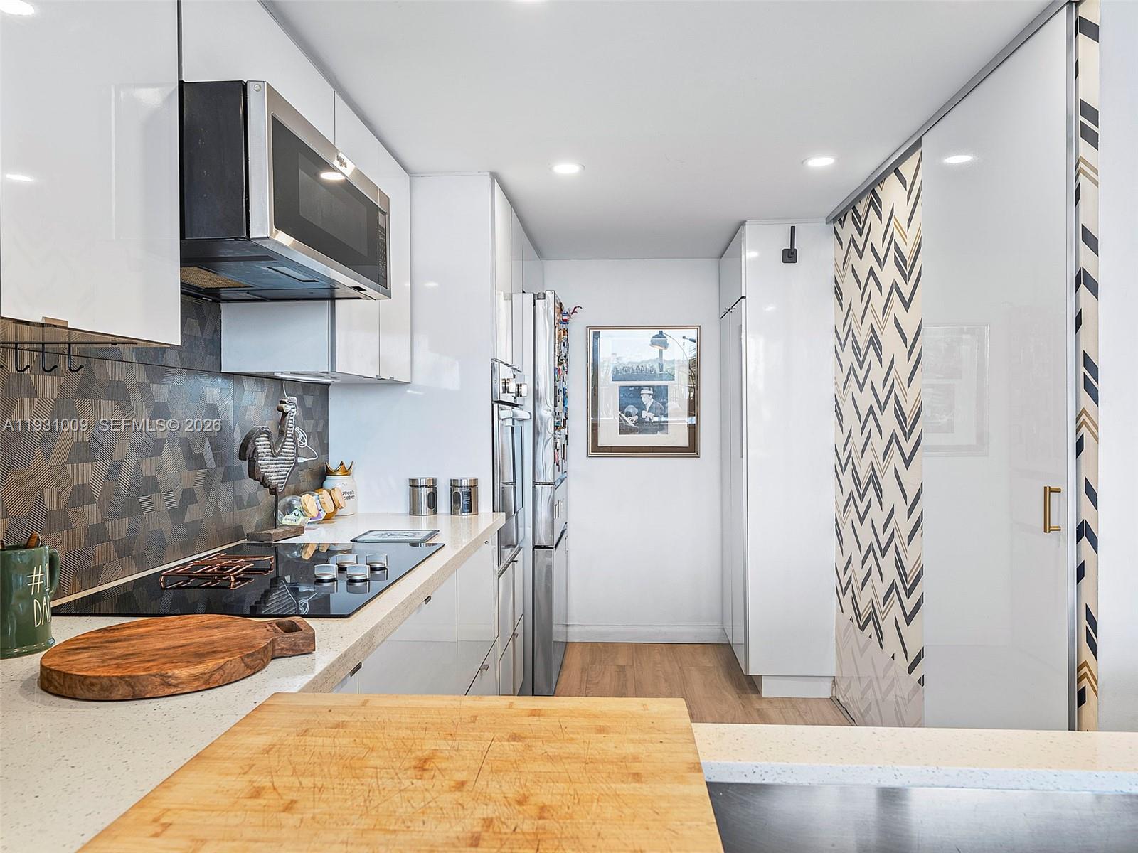 7601 E Treasure Dr #711 North Bay Village, FL 33141