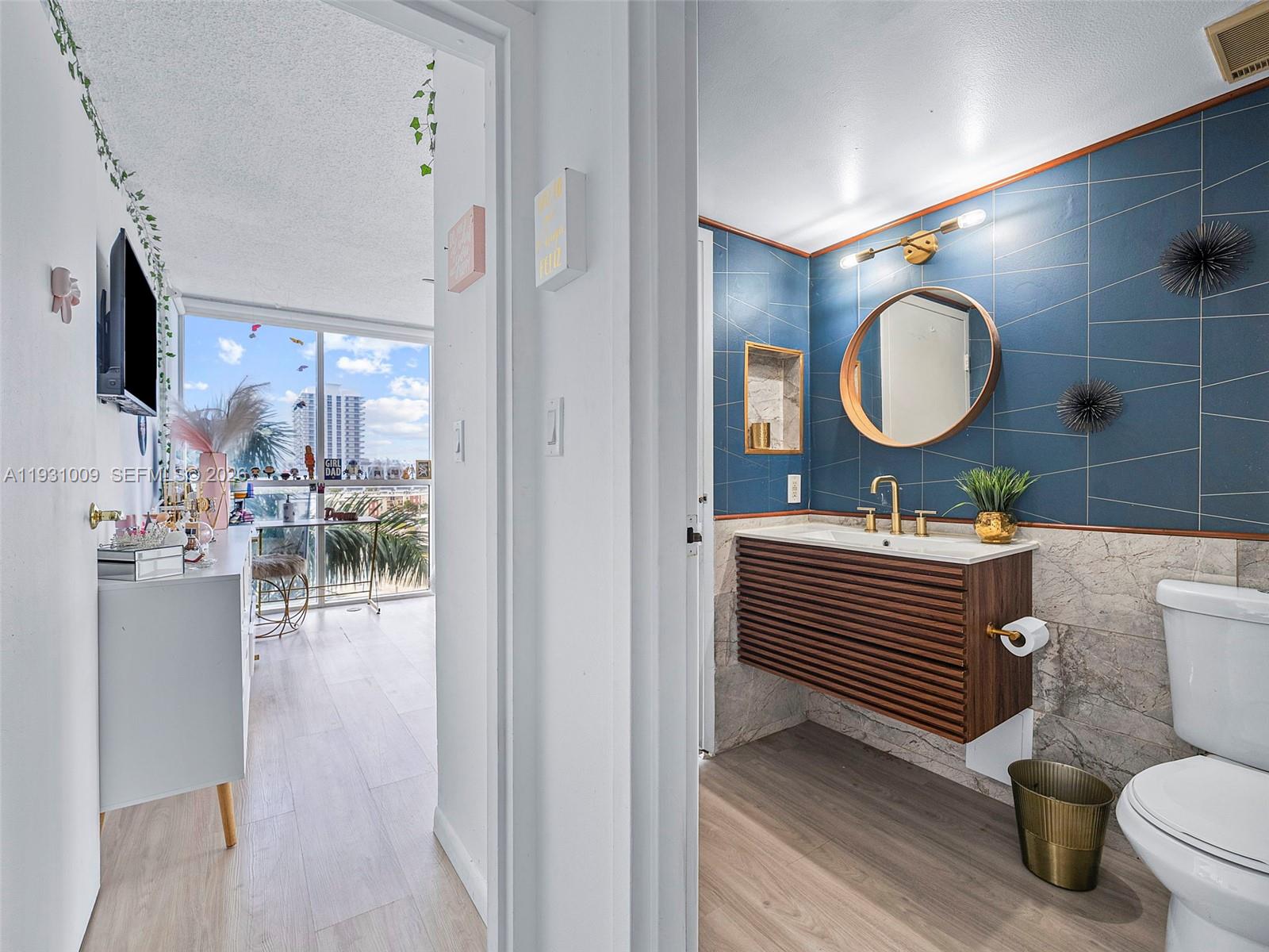 7601 E Treasure Dr #711 North Bay Village, FL 33141