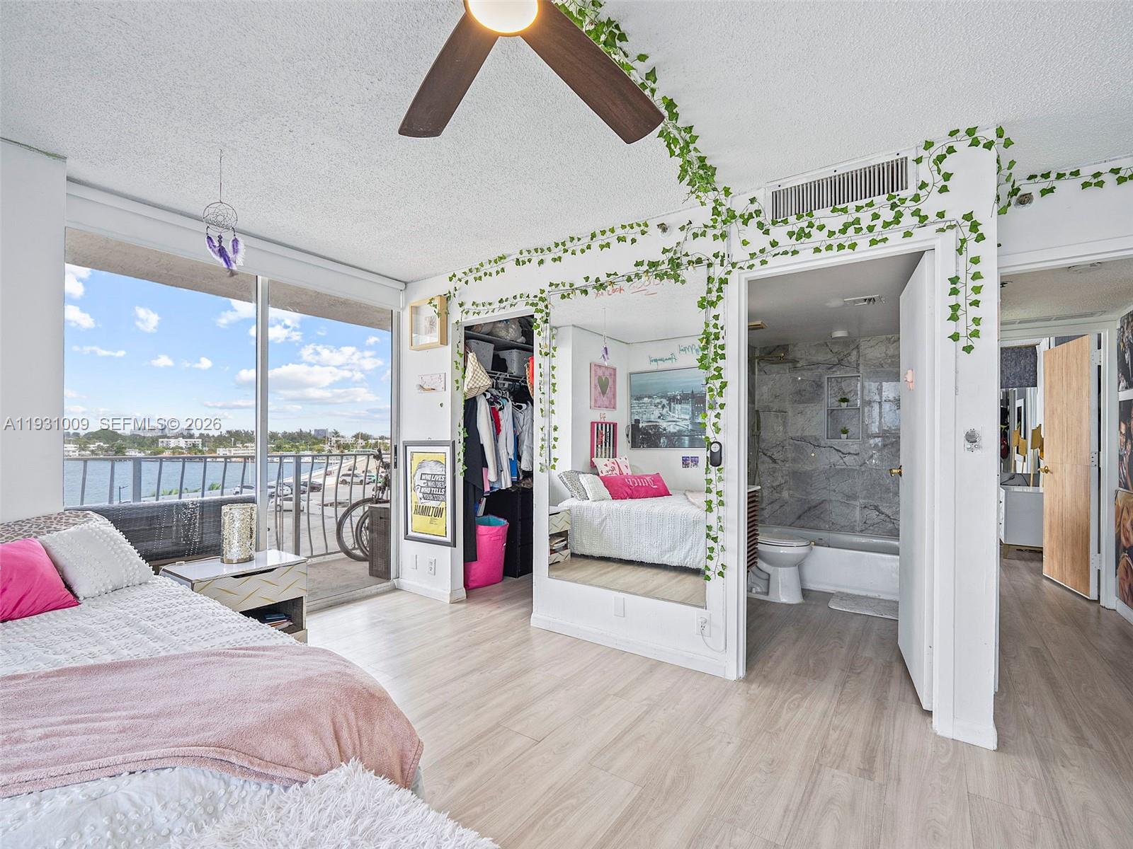 7601 E Treasure Dr #711 North Bay Village, FL 33141