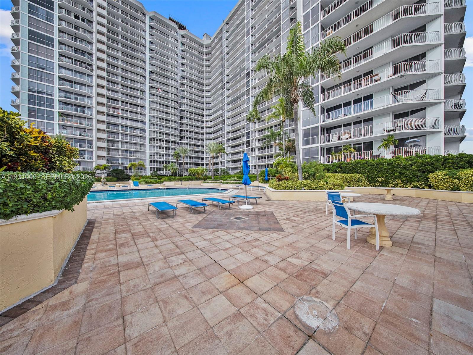 7601 E Treasure Dr #711 North Bay Village, FL 33141