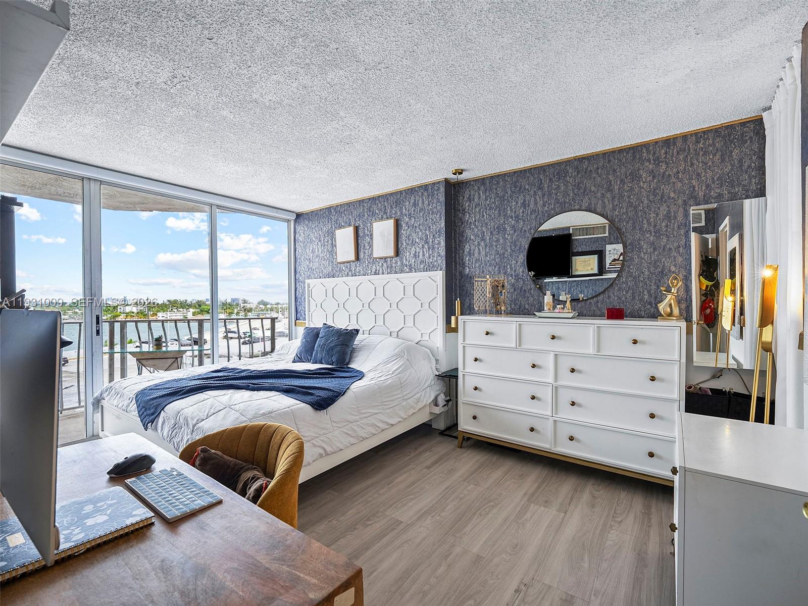 7601 E Treasure Dr #711 North Bay Village, FL 33141