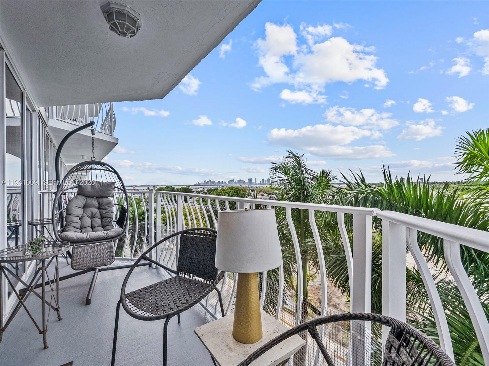 7601 E Treasure Dr #711 North Bay Village, FL 33141