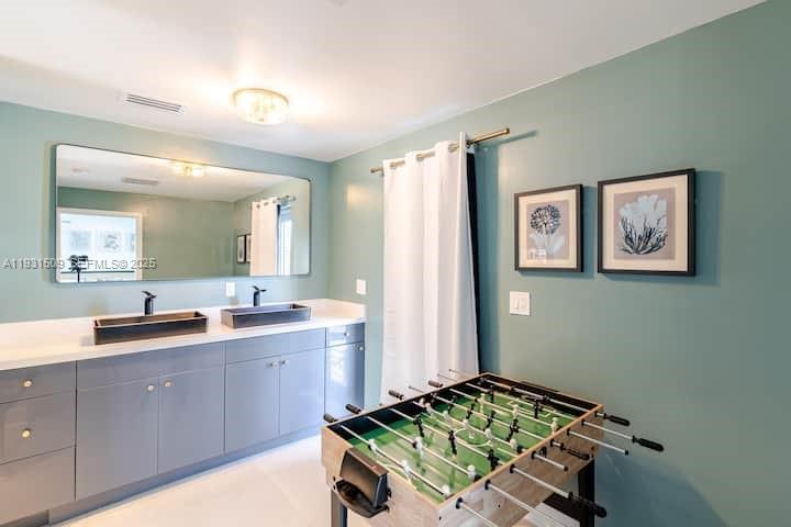 1020 6th St Miami Beach, FL 33139