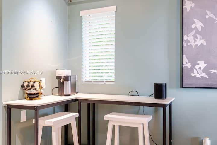 1020 6th St Miami Beach, FL 33139