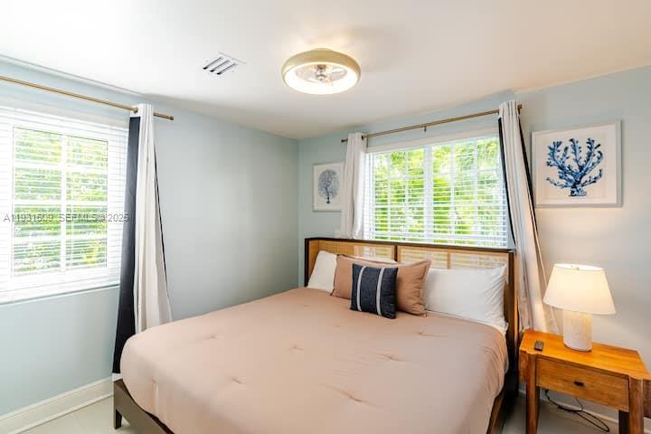 1020 6th St Miami Beach, FL 33139