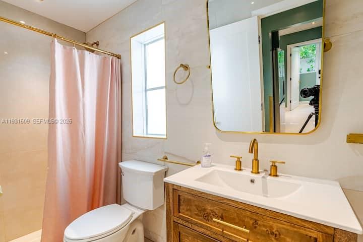 1020 6th St Miami Beach, FL 33139