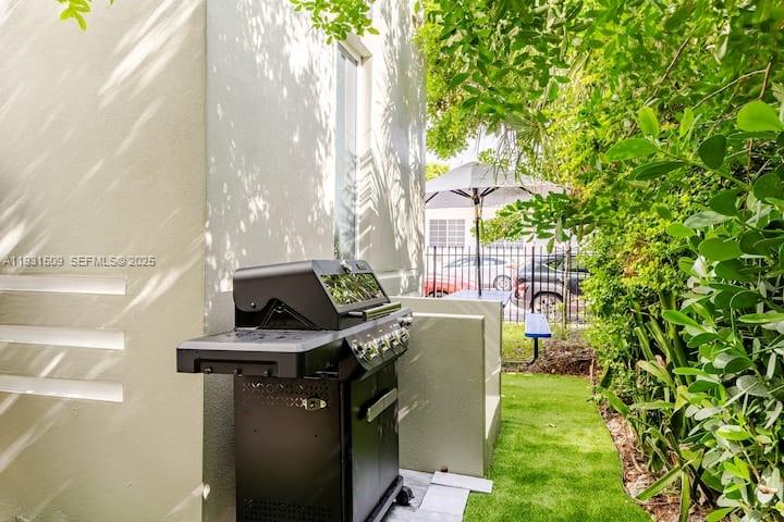 1020 6th St Miami Beach, FL 33139