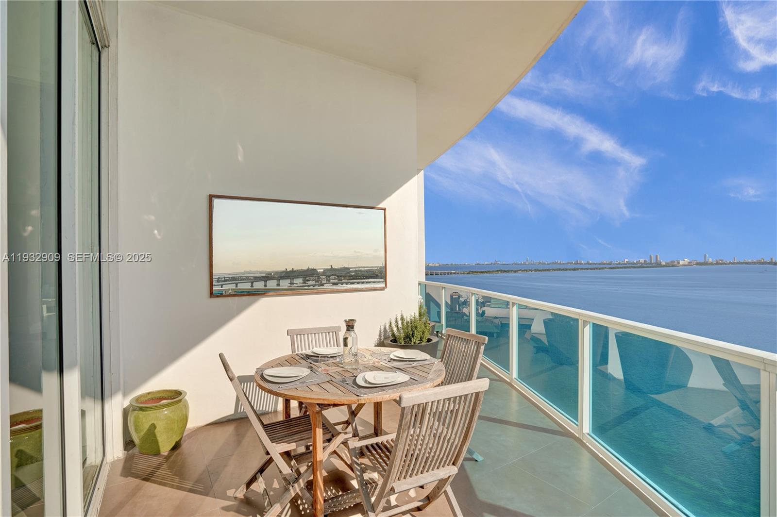 725 NE 22nd St #PH1A Miami, FL 33137