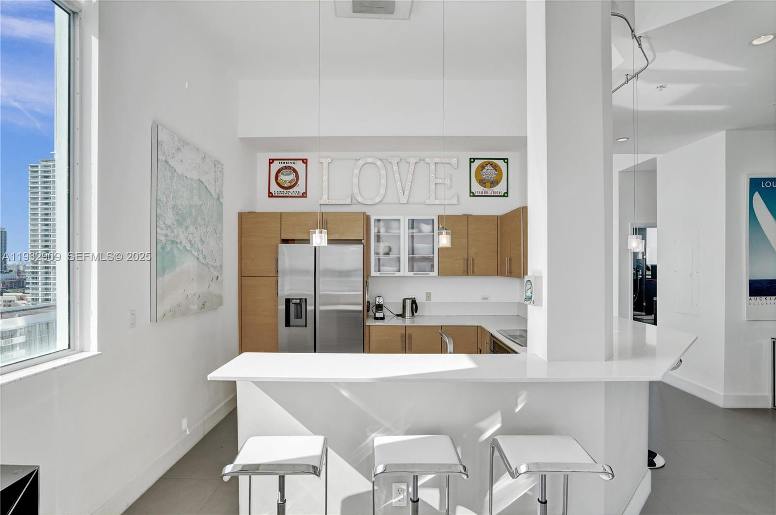 725 NE 22nd St #PH1A Miami, FL 33137