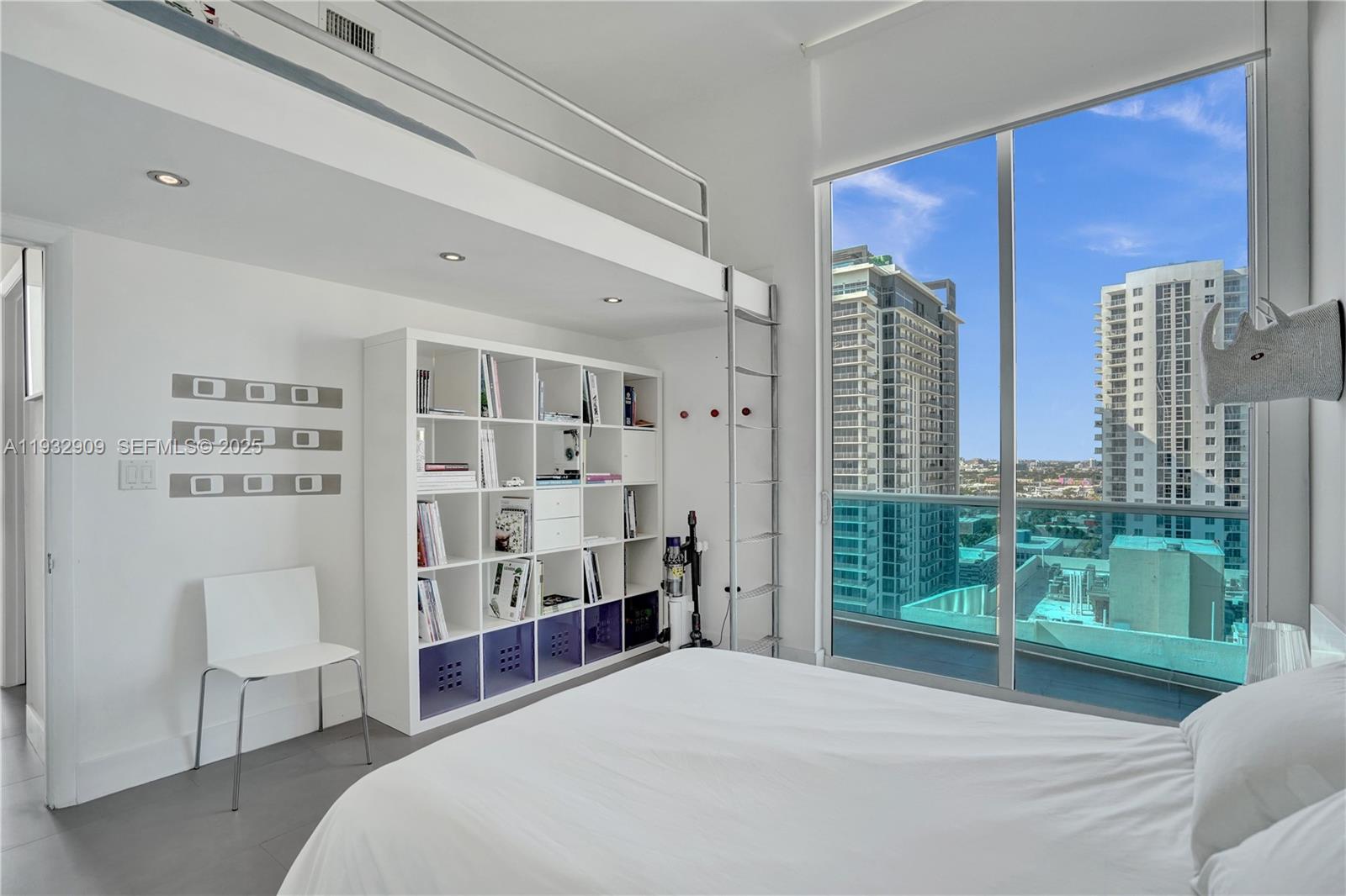 725 NE 22nd St #PH1A Miami, FL 33137