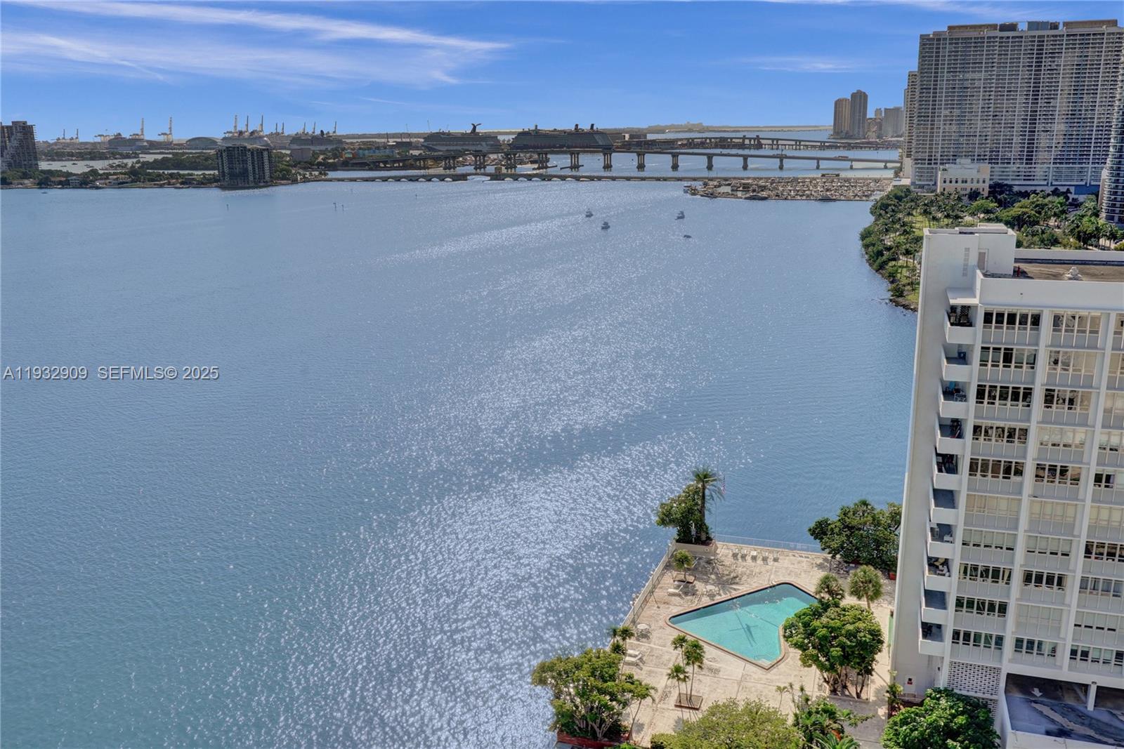 725 NE 22nd St #PH1A Miami, FL 33137