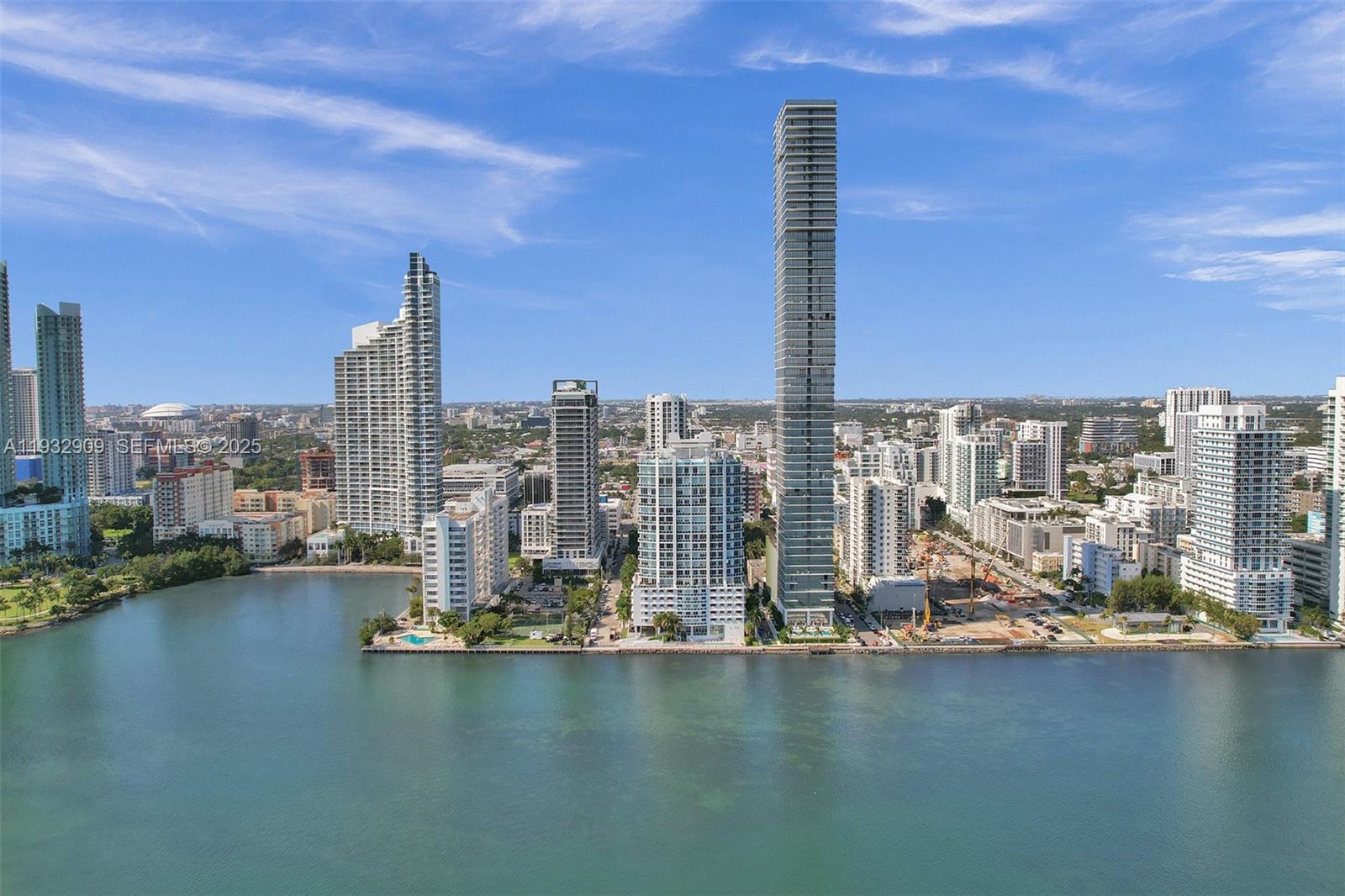 725 NE 22nd St #PH1A Miami, FL 33137