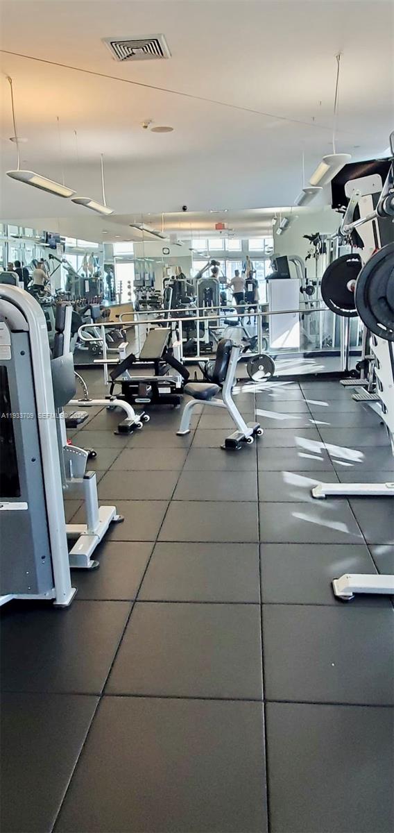 image Axis on Brickell South19