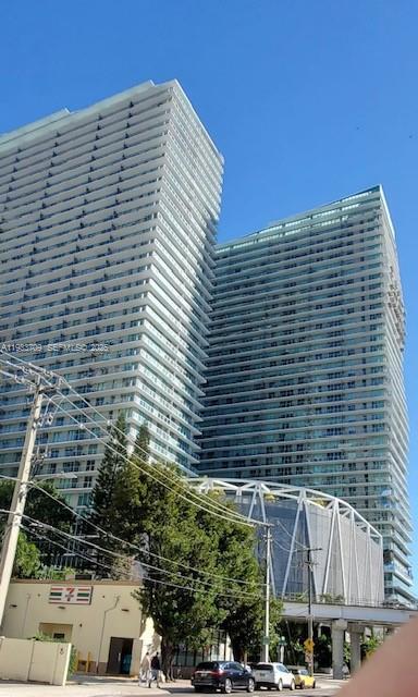 image Axis on Brickell South21