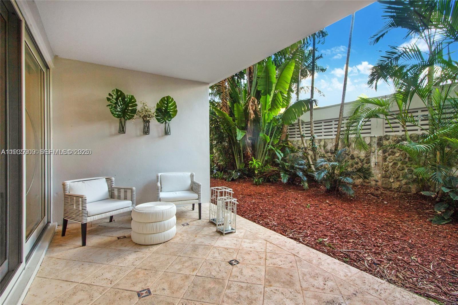 image Commodore Club West9