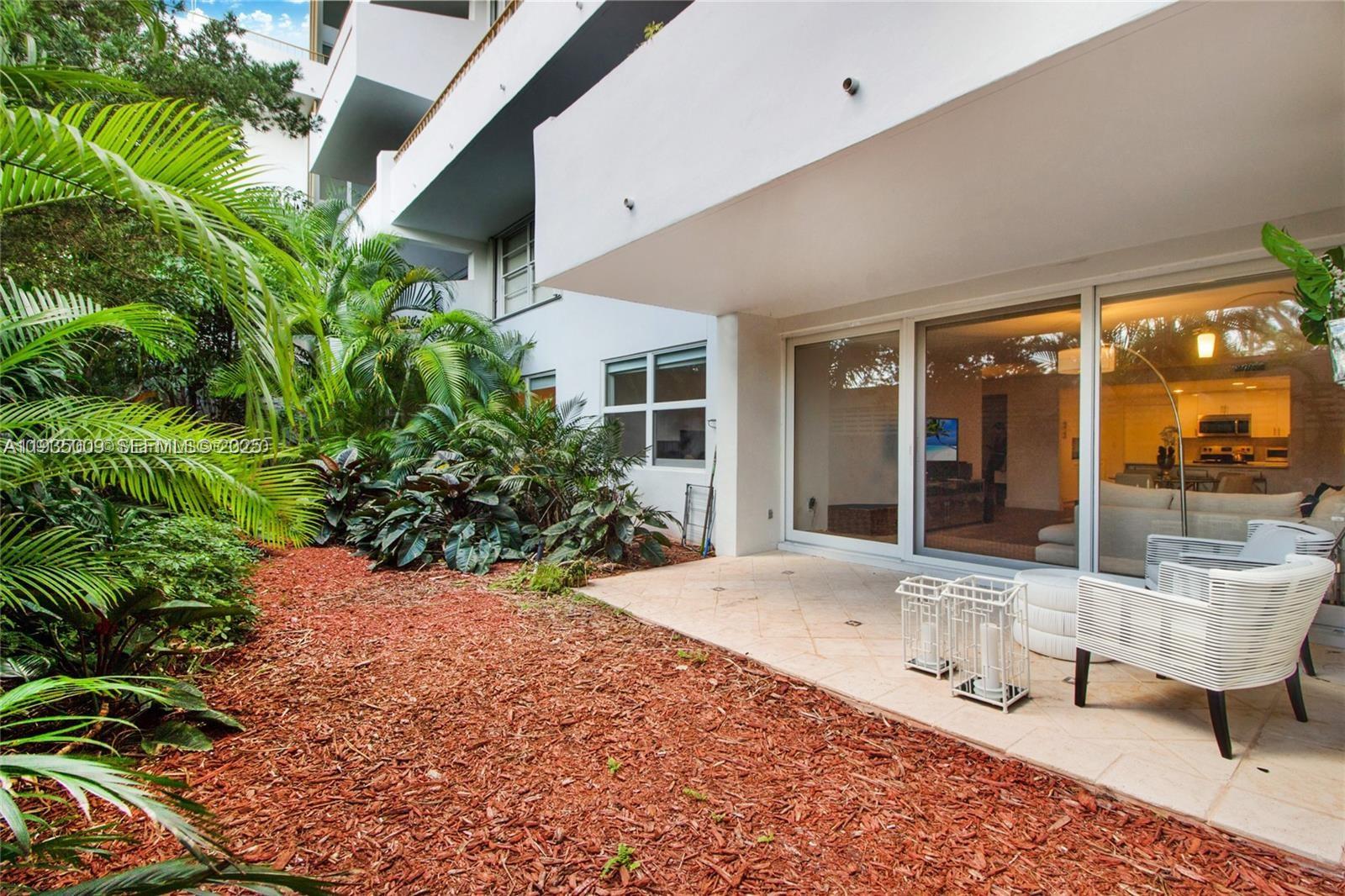 image Commodore Club West10