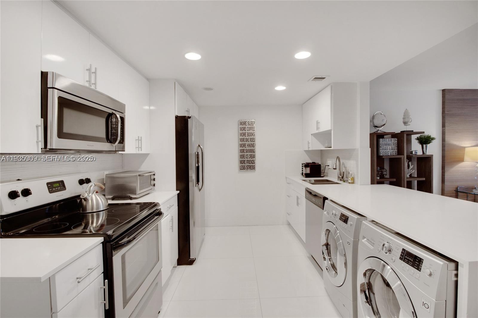 image Commodore Club West2