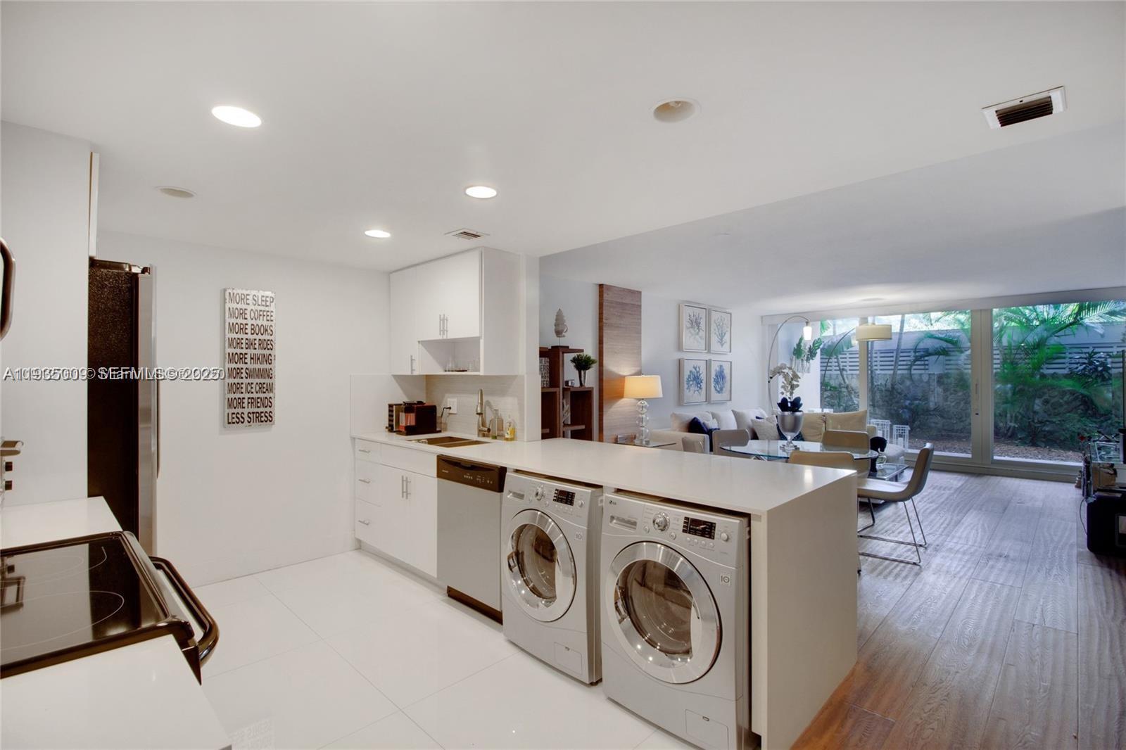 image Commodore Club West3