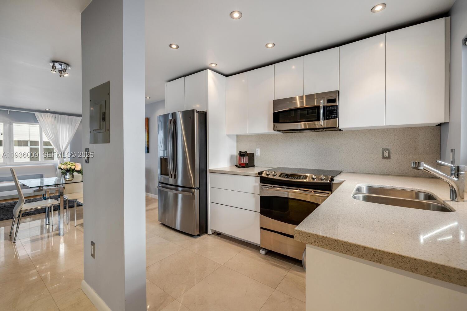 325 Ocean Dr #409 Miami Beach, FL 33139