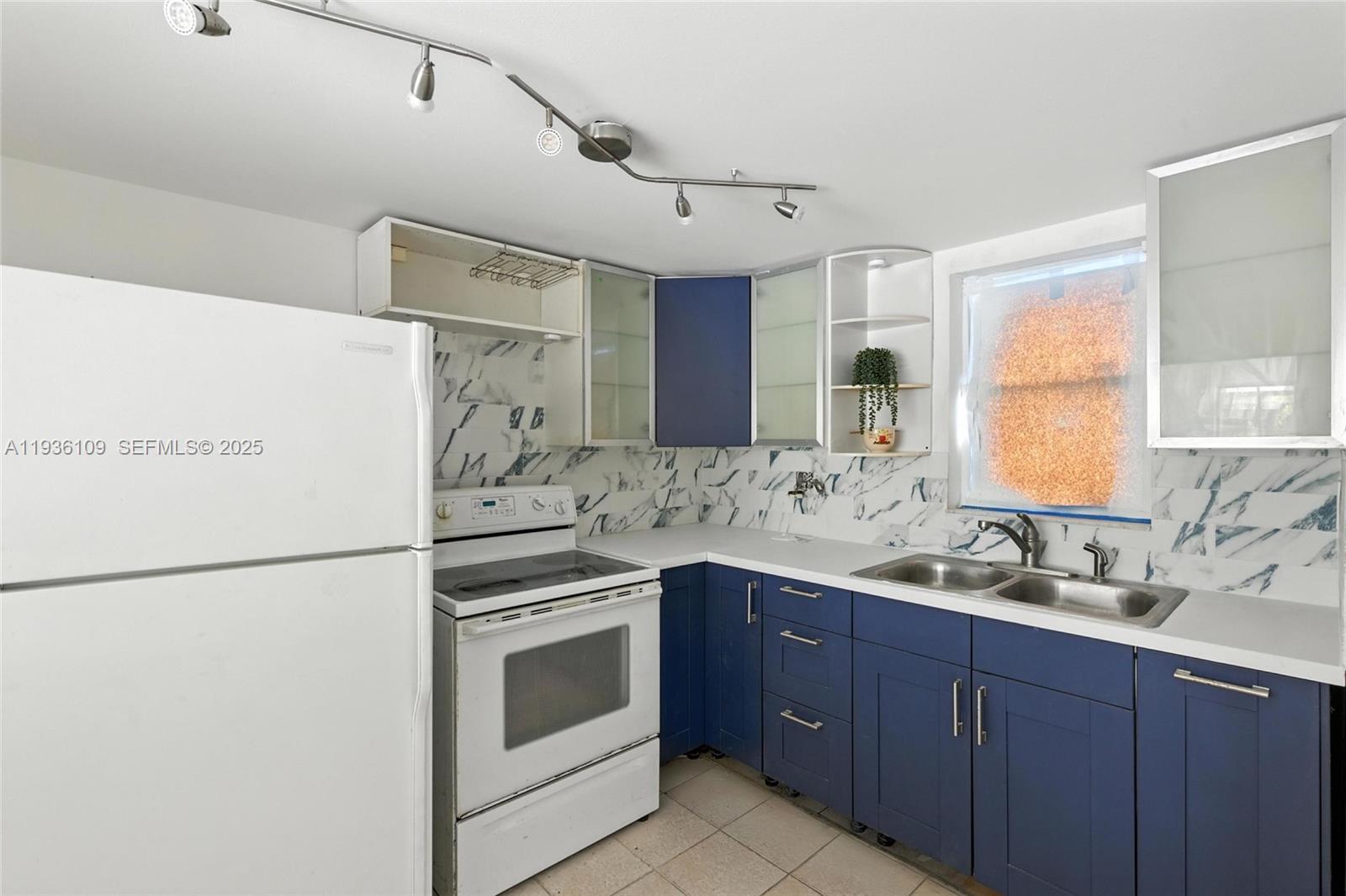 4165 SW 66th Ter #109 Davie, FL 33314