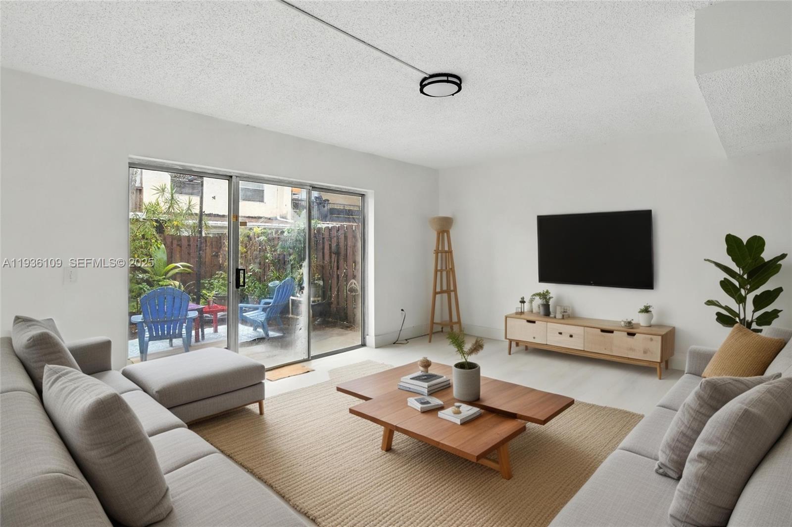 4165 SW 66th Ter #109 Davie, FL 33314