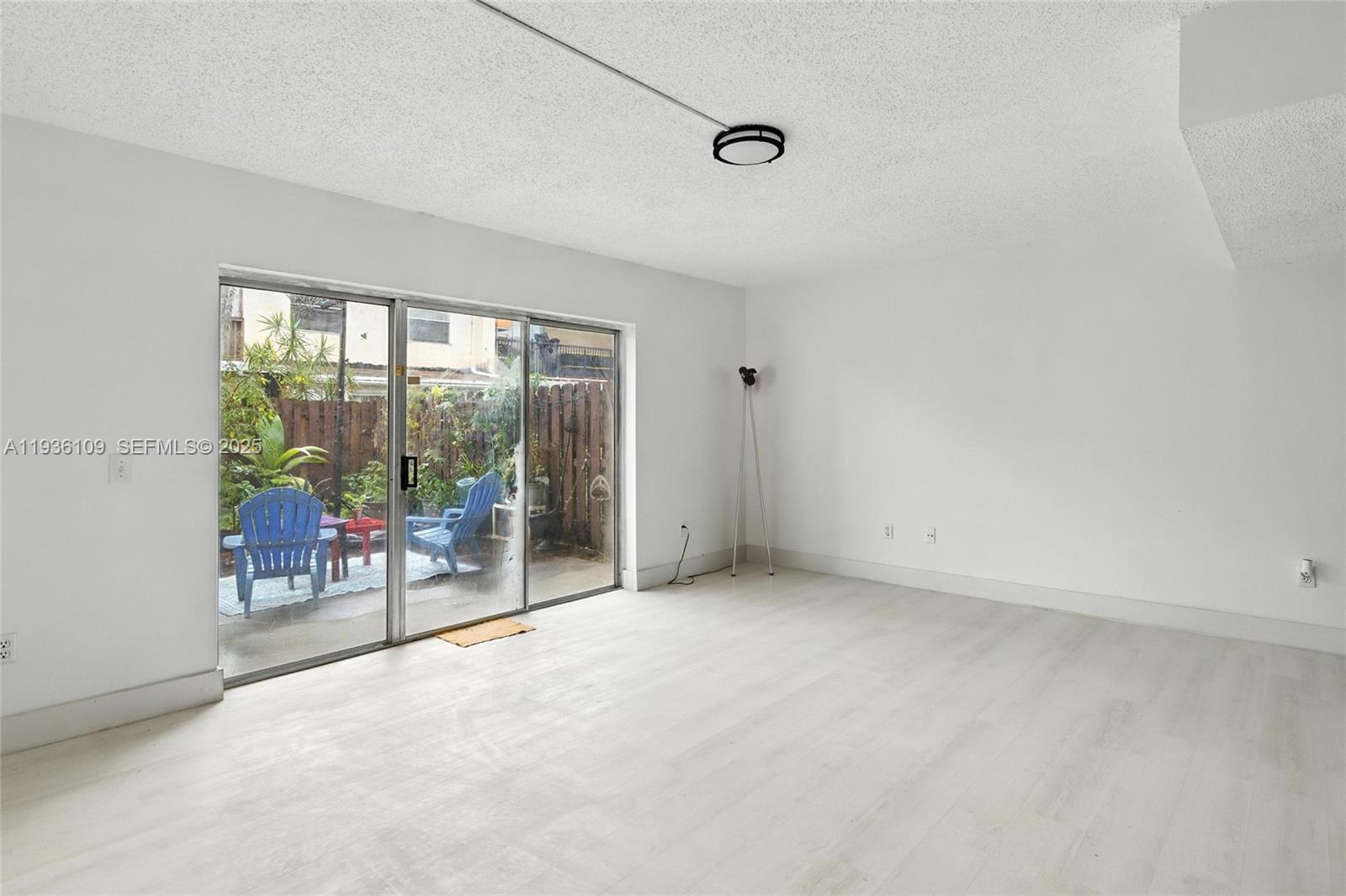 4165 SW 66th Ter #109 Davie, FL 33314