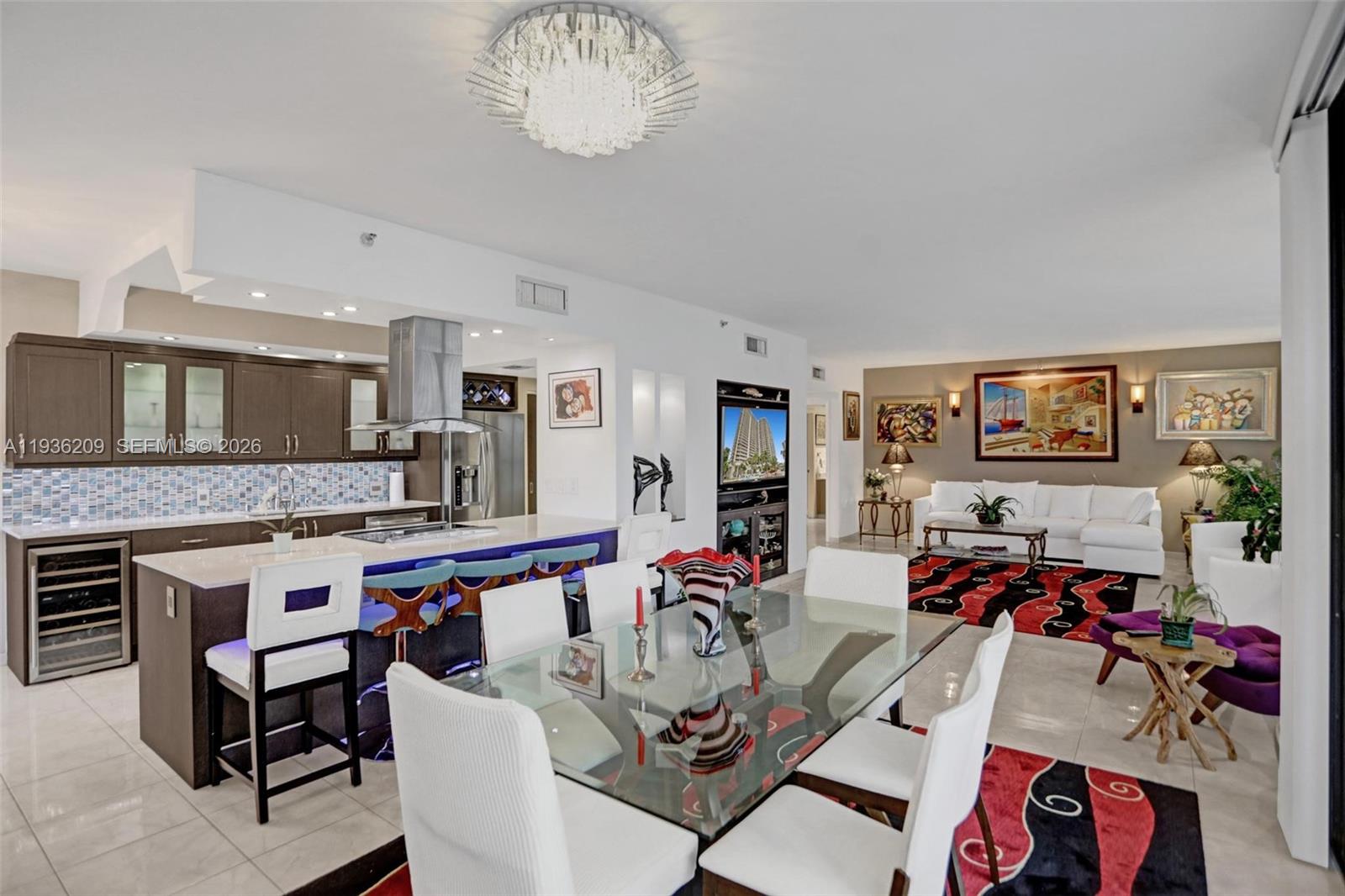 20281 E Country Clb Dr #201